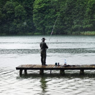 Angeln bei Regen: Darauf ist zu achten - Tipps und Tricks